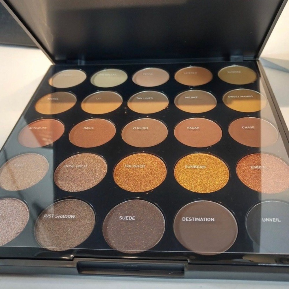 Morphe eyeshadow palette